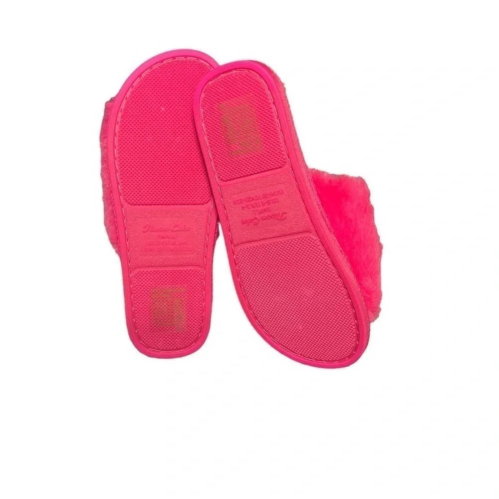 Moon Cake Heart Slippers. Pink. Small. NWT